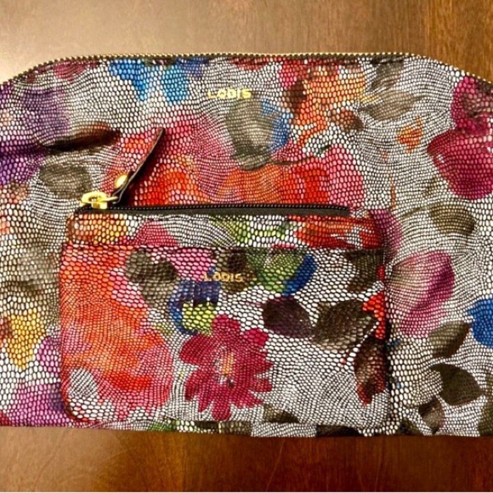 LODIS Leather Clutch With Mini/ Makeup